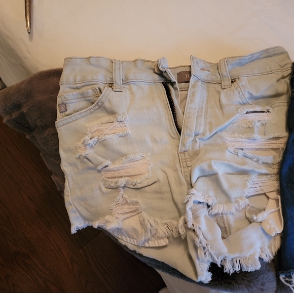 Bundle of American Eagle jean shorts - Picture 5 of 10